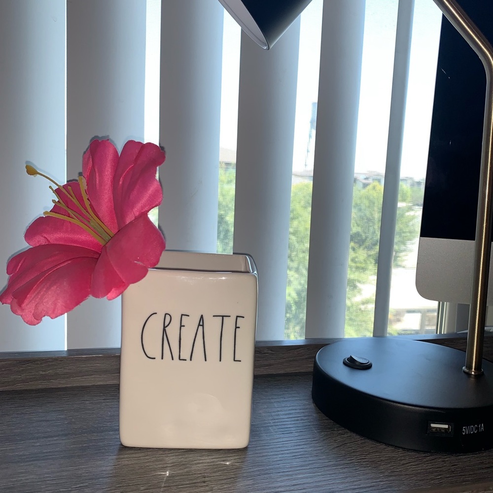 Rae Dunn pencil holder CREATE